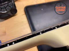 1997 Gibson Flying V '67 Reissue Classic White - OHSC – Ebony Board