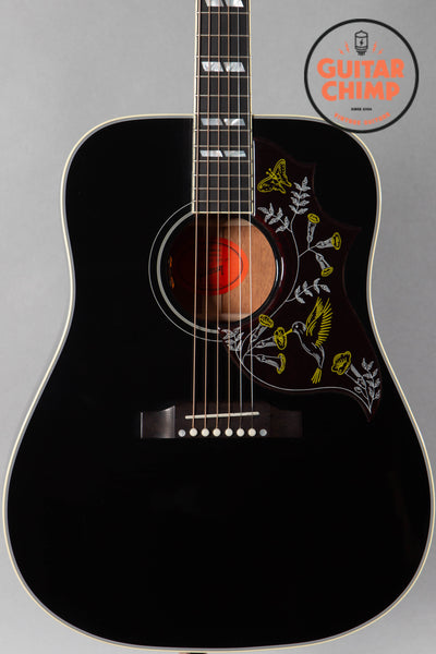 ギター Gibson Hummingbird Ebony Gibson The Distinctive Hummingbird, Now in Ebony