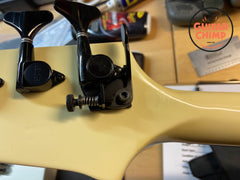 2008 Gibson Thunderbird Bass in White | Excellent Condition with Original Case