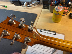 2016 Gibson Custom Shop Dove Quilt Maple Limited Edition Honeyburst | Original Case & COA