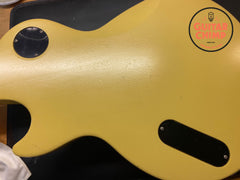 2005 Gibson Les Paul Vixen – Corona Yellow (Original Gig Bag)