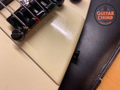 2001 Gibson Thunderbird Bass – White (Original Hard-Shell Case)