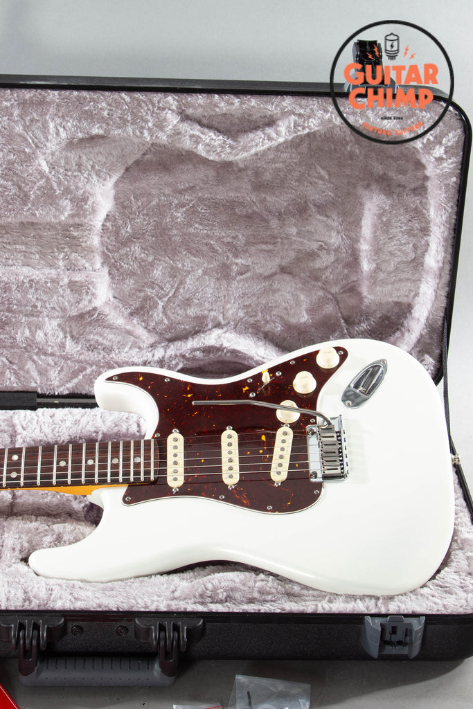 2022 Fender American Ultra Stratocaster – Arctic Pearl | OHSC + COA | Excellent