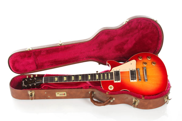 2000 Gibson Les Paul Classic | Guitar Chimp