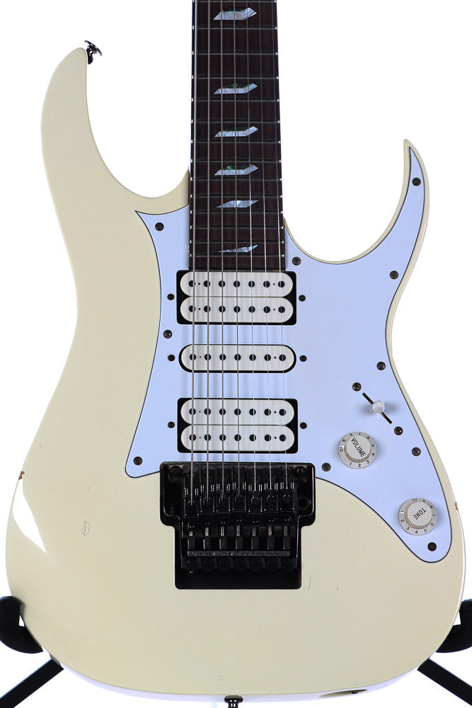 1991 Ibanez UV7PWH Universe 7 String White