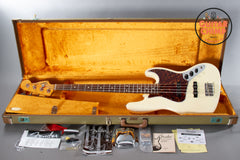 2010 Fender American Vintage '62 AVRI Jazz Bass Olympic White