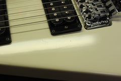2011 Gibson Flying V Tremolo White -RARE-