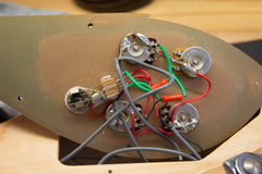 1997 Rickenbacker 325v59 Mapleglo