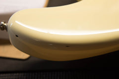 2006 Fender American Vintage '62 AVRI Jazz Bass Vintage White