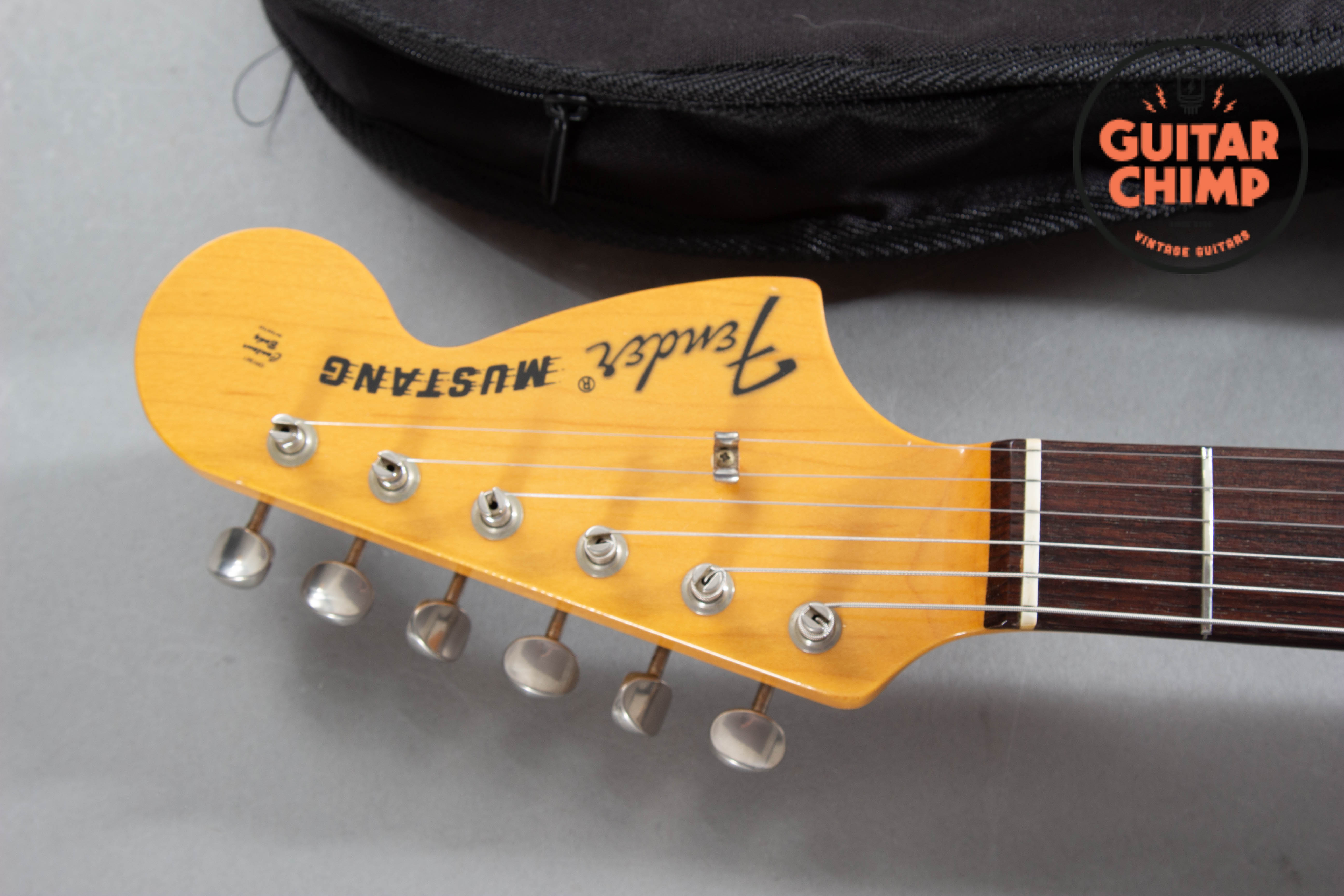 1997 Fender Mustang '69 Vintage Reissue MG69 Vintage White