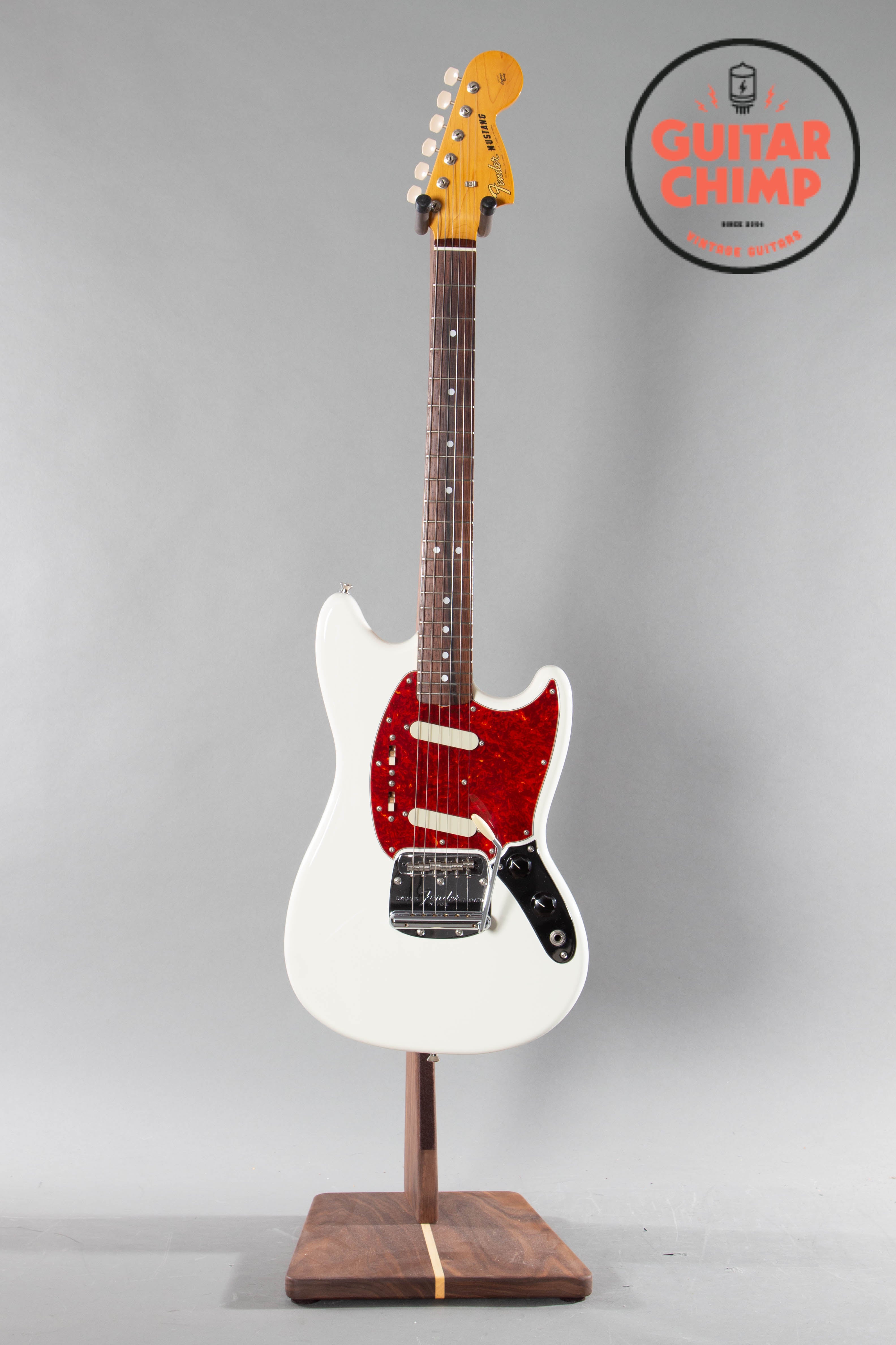 2019 Fender Japan Traditional 60s Mustang Arctic White | Guitar Chimp