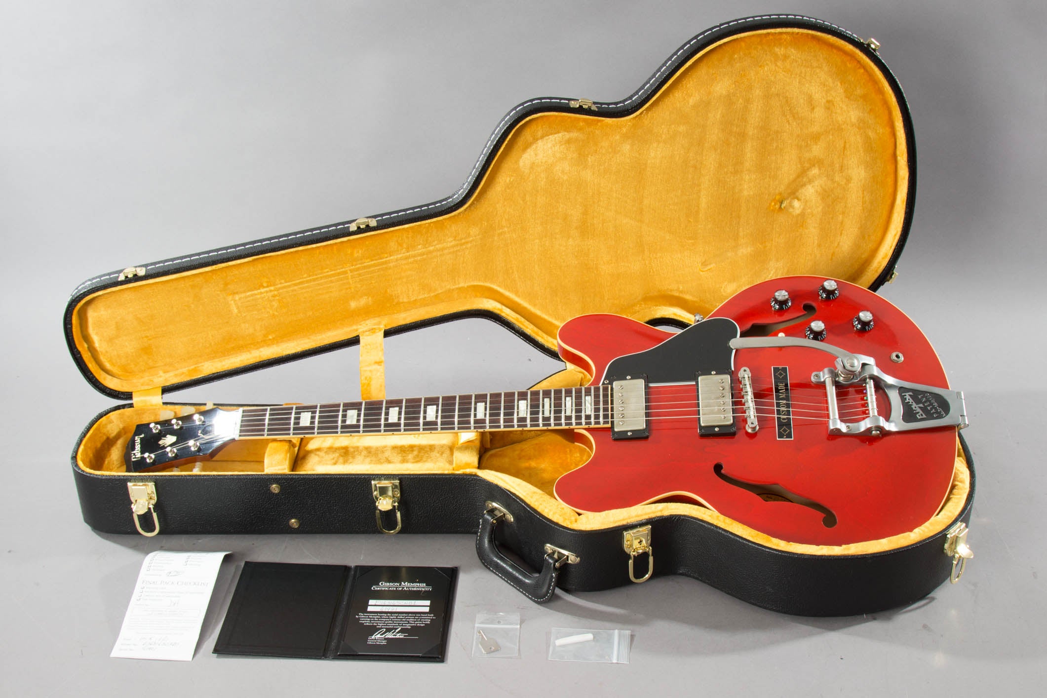 2016 Gibson Memphis Historic Series '63 Es-335TDC VOS Bigsby Sixties Cherry  w/Custom Made Plate