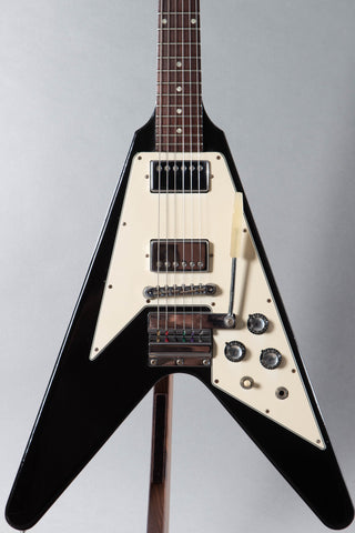 2001 Gibson Custom Shop ‘67 Flying V Maestro Ebony Black