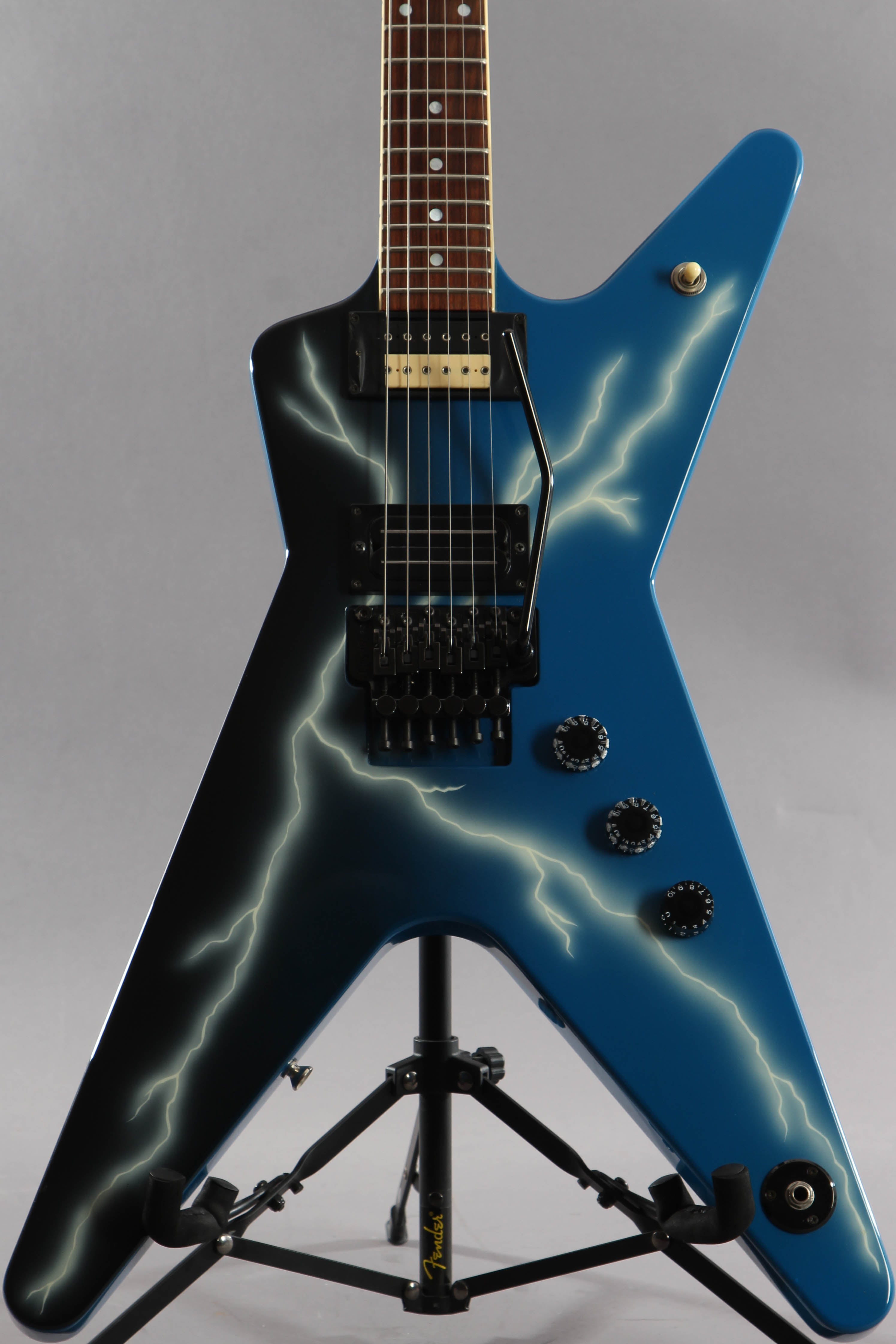 Dimebag Signature Guitar dimebag-signature-guitar