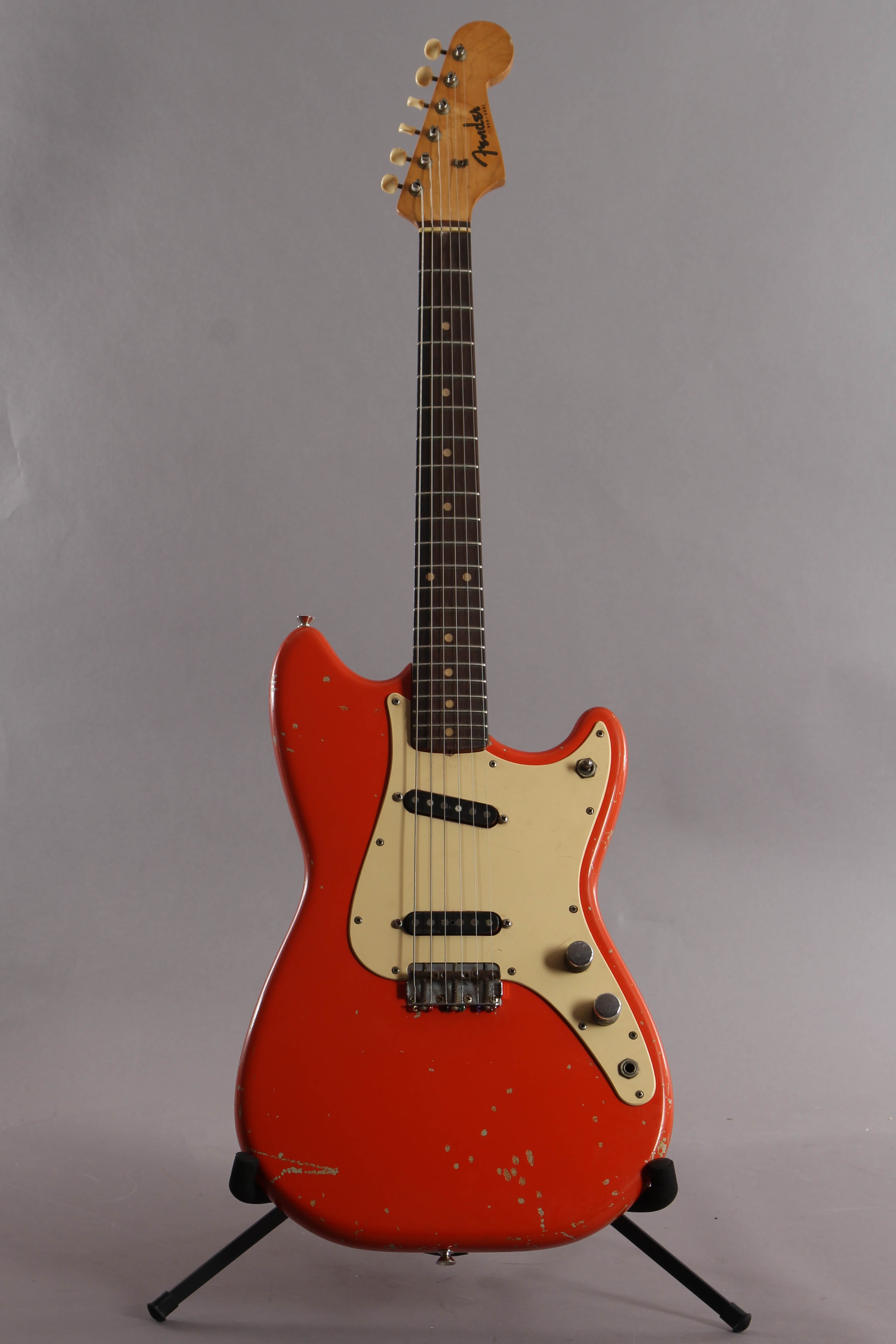 1960 Fender Duo Sonic -Fiesta Red Refin- | Guitar Chimp