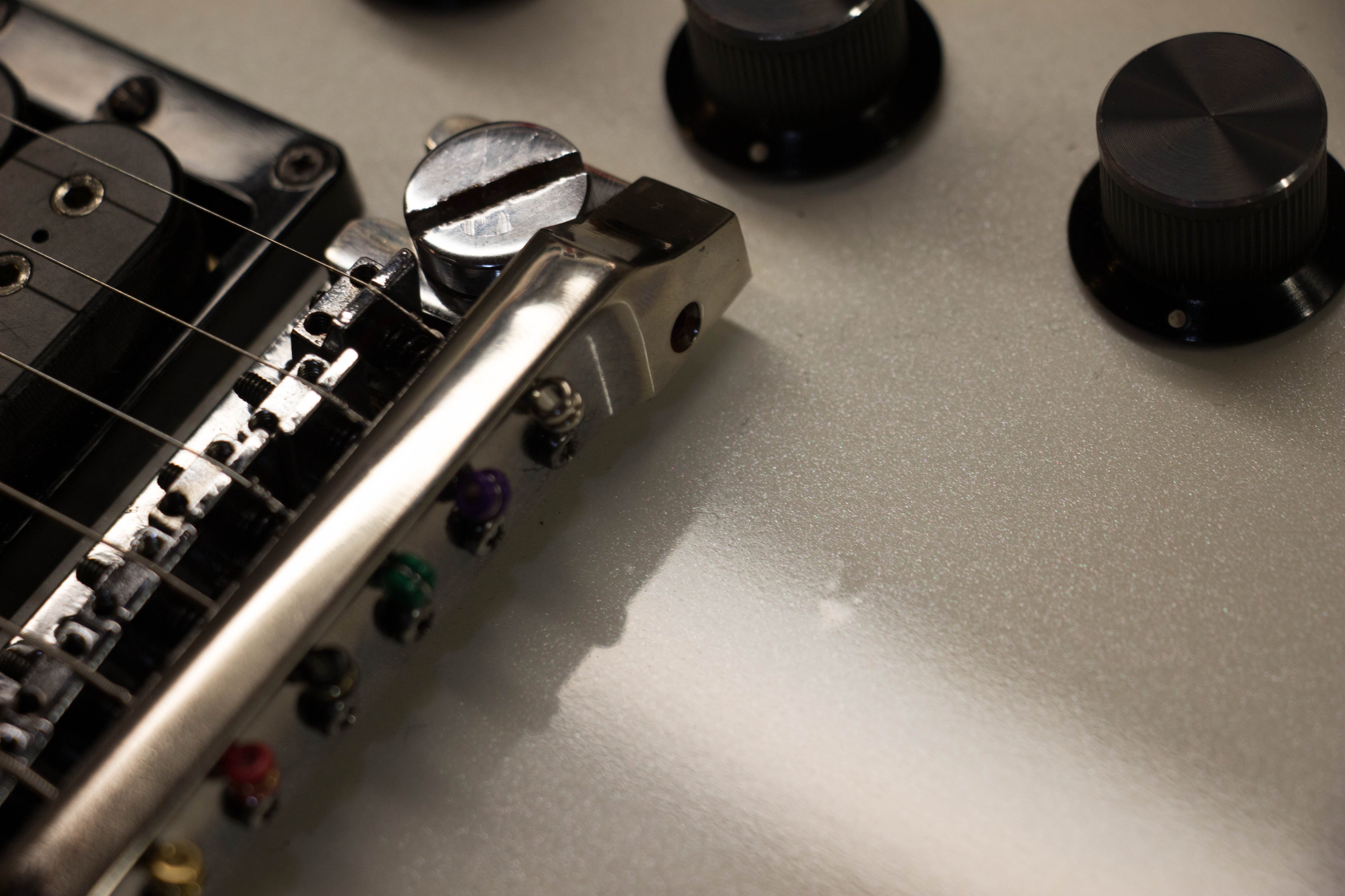 1986 BC Rich Mockingbird Pearl White Guitar Chimp