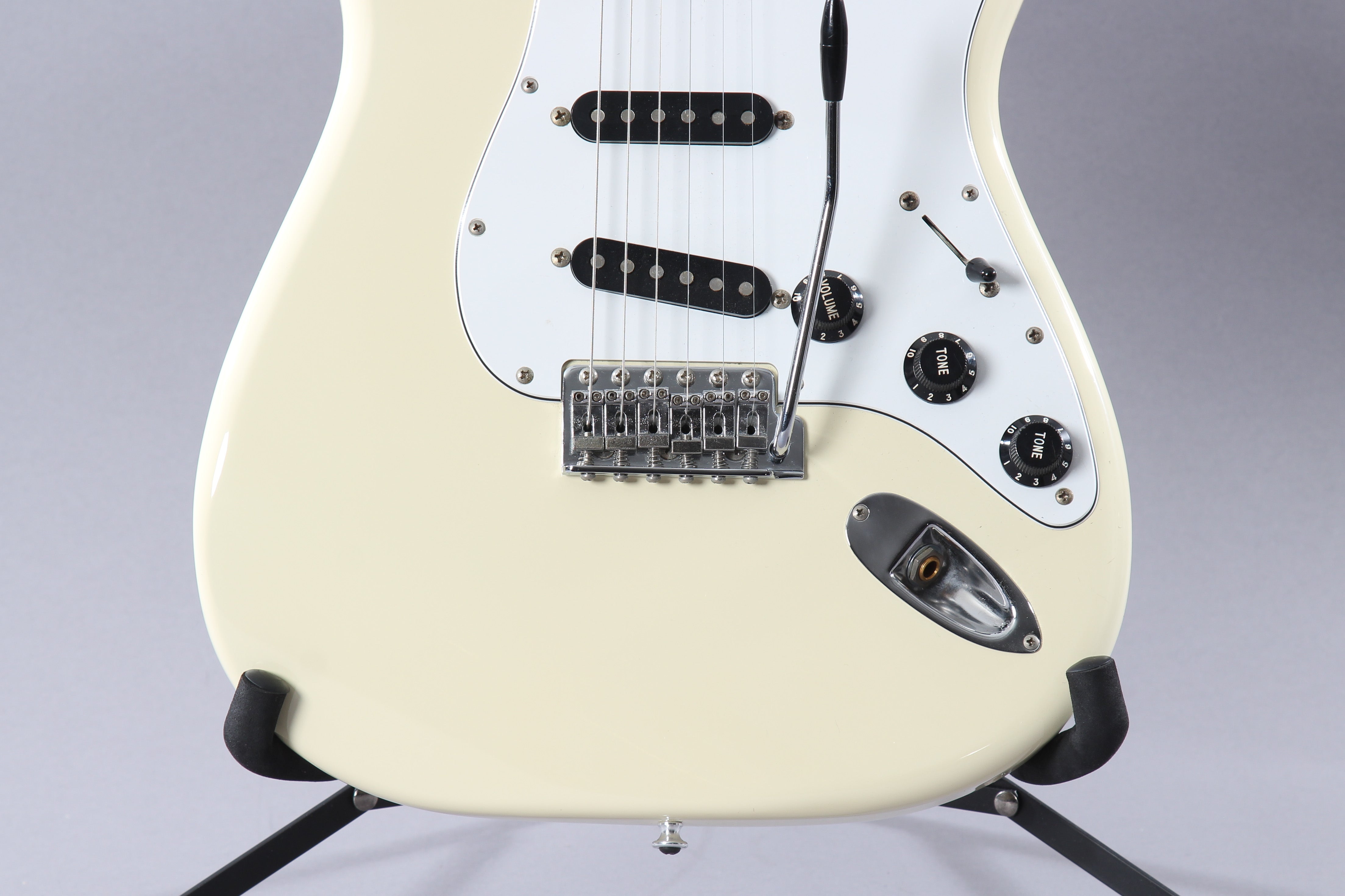 1999 Fender CIJ Japan '72 Stratocaster ST72-58US Olympic White 