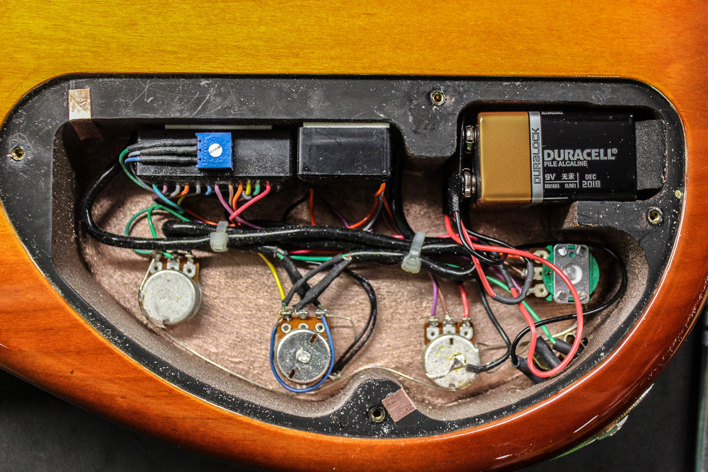 2008 Modulus Q5 Quantum 5 String Bass | Guitar Chimp